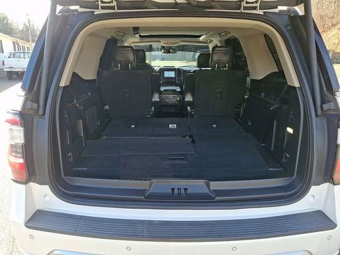 Used 2019 Ford Expedition Platinum image 29