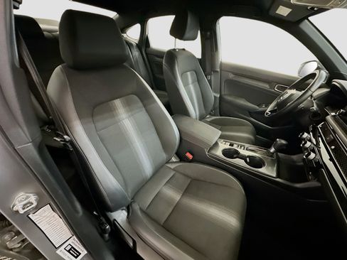 Used 2025 Honda Civic Sport image 31
