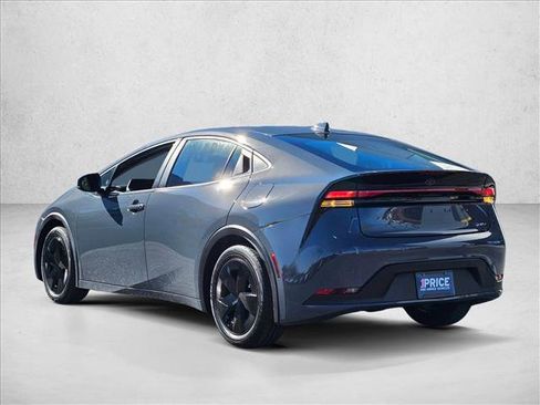 Used 2024 Toyota Prius LE image 7