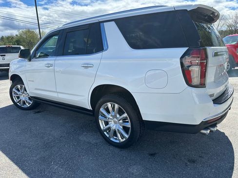 Used 2021 Chevrolet Tahoe High Country w/ Premium Package AWD/4WD image 3
