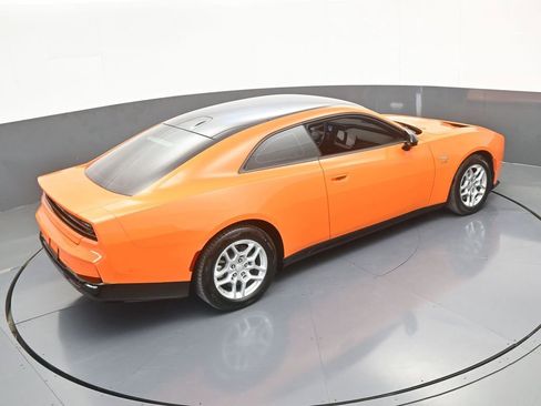 Used 2025 Dodge Charger R/T w/ Sun & Sound Package image 53