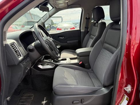 Used 2024 Nissan Frontier SV w/ SV Convenience Package RWD image 5