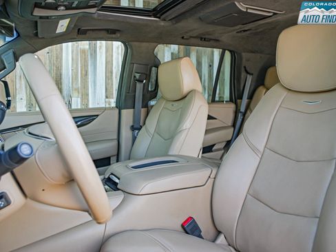 Used 2019 Cadillac Escalade Platinum AWD/4WD image 13