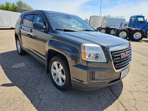 Used 2017 GMC Terrain SLE FWD image 2