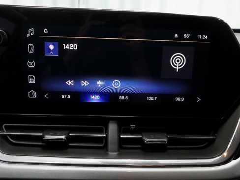 Used 2024 Chevrolet Trax LT w/ Driver Confidence Package image 3