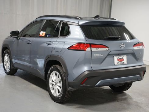 Certified 2025 Toyota Corolla Cross LE FWD image 6