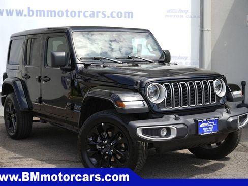 Used 2025 Jeep Wrangler Unlimited Sahara w/ Safety Group AWD/4WD image 1