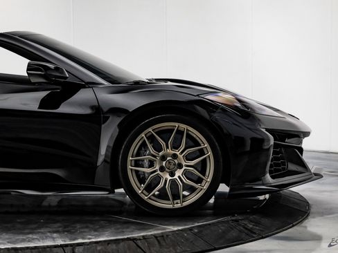 Used 2023 Chevrolet Corvette Z06 image 25