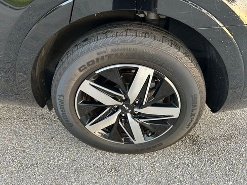 Used 2022 Kia Sorento S w/ Panoramic Sunroof Package FWD image 9