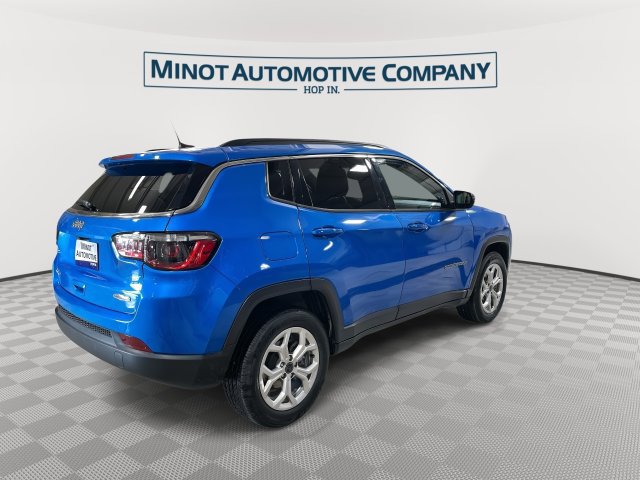 Certified 2025 Jeep Compass Latitude AWD/4WD image 9