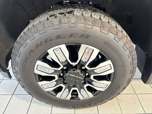 Used 2026 GMC Sierra 2500 Denali w/ Denali Reserve Package AWD/4WD image 5