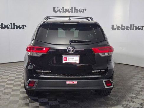 Certified 2018 Toyota Highlander Limited Platinum image 6