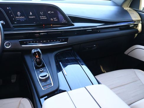 Used 2021 Cadillac Escalade Sport w/ Driver Assist Tech Package image 18