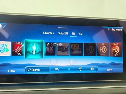 Used 2024 Mercedes-Benz GLE 450e 4MATIC w/ AMG Line Exterior image 47