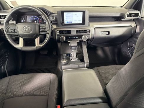 Used 2025 Toyota 4Runner SR5 AWD/4WD image 22