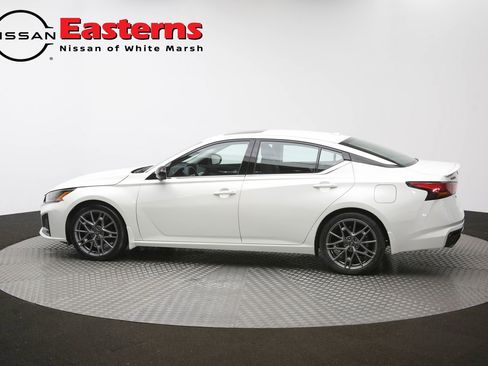 Used 2024 Nissan Altima 2.0 SR FWD image 59