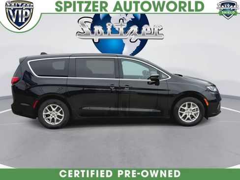 Used 2025 Chrysler Pacifica Select FWD image 10