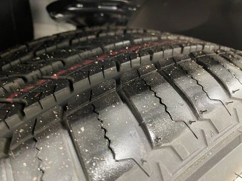 New 2026 Volkswagen Atlas Cross Sport SEL Premium R-Line image 9