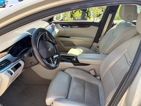 Used 2013 Cadillac XTS Luxury w/ Driver Awareness Package FWD image 5