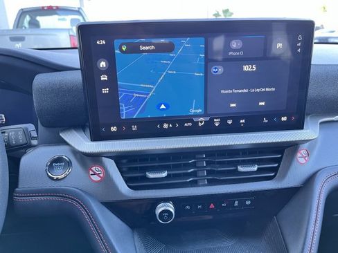 Used 2025 Ford Explorer ST-Line image 13