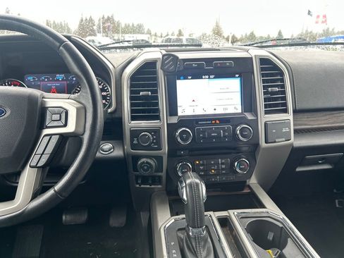 Certified 2017 Ford F150 Lariat image 25