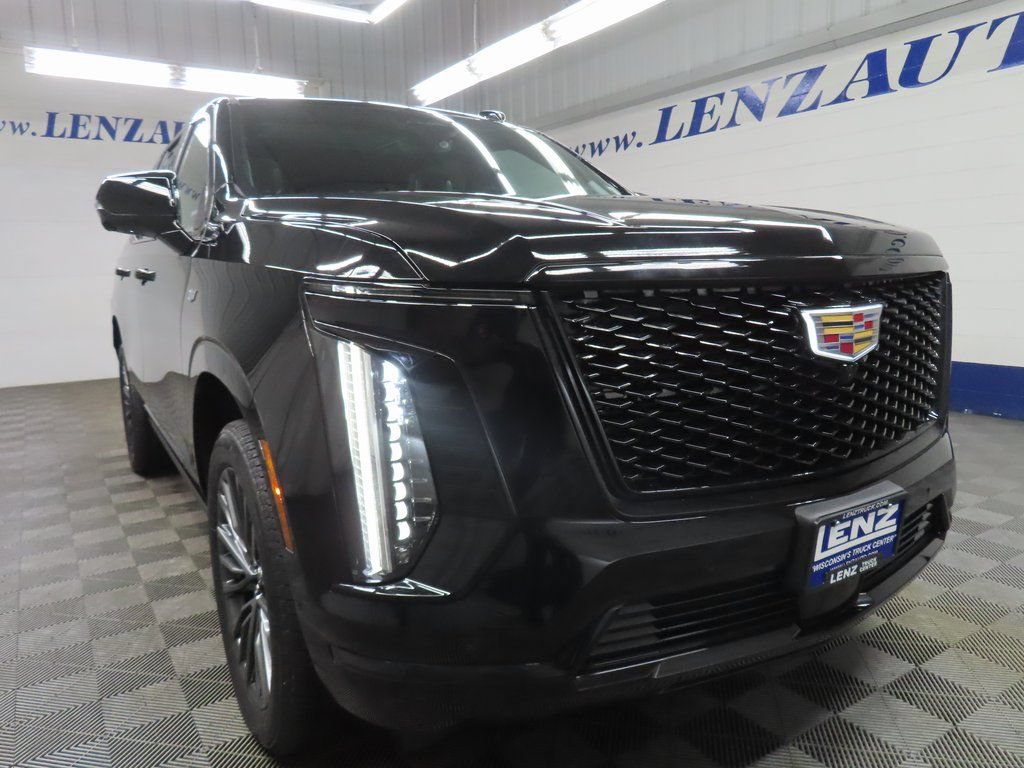 Used 2026 Cadillac Escalade Platinum Sport w/ LPO, Floor Liner Package AWD/4WD image 3
