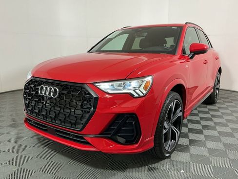 Used 2024 Audi Q3 2.0T Premium Plus w/ Premium Plus Package AWD/4WD image 2