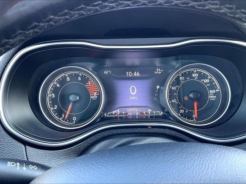 Used 2019 Jeep Cherokee Trailhawk w/ Comfort/Convenience Group AWD/4WD image 21