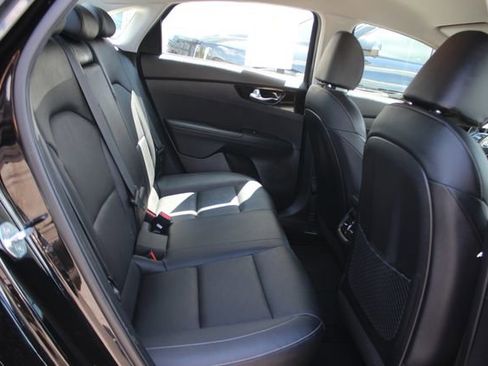 Certified 2020 Kia Forte EX FWD image 29