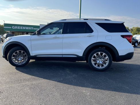 New 2026 Ford Explorer Platinum image 11