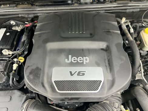 Used 2016 Jeep Wrangler Sport w/ Quick Order Package 24S AWD/4WD image 21