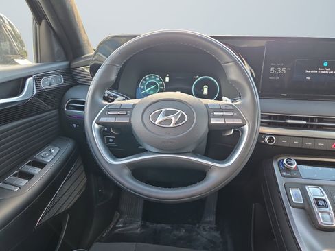Used 2025 Hyundai Palisade Calligraphy AWD/4WD image 13