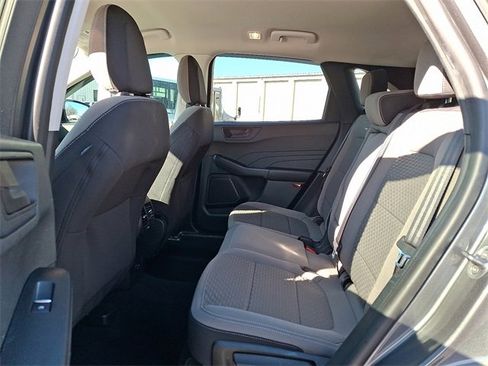 Used 2022 Ford Escape SE w/ SE Sport Appearance Package image 10