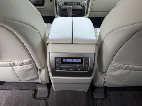 Used 2016 Lexus GX 460 w/ Premium Package AWD/4WD image 23