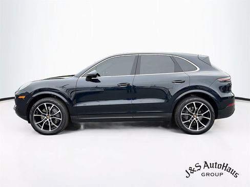 Used 2022 Porsche Cayenne S AWD/4WD image 4