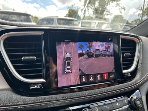 New 2026 Chrysler Pacifica Pinnacle image 49