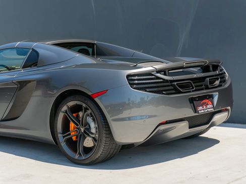 Used 2014 McLaren MP4-12C Spider RWD image 26
