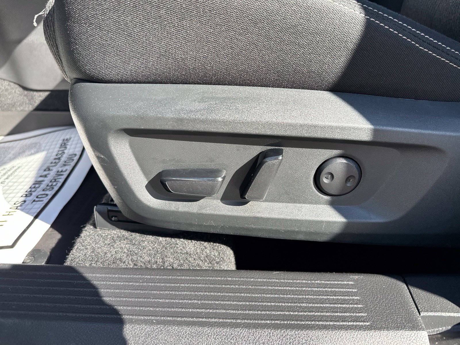 Used 2026 Nissan Rogue SV AWD/4WD image 12