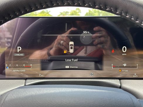 New 2025 Nissan Armada Platinum image 30