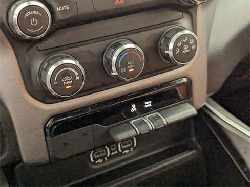 Used 2020 RAM 1500 Big Horn image 25