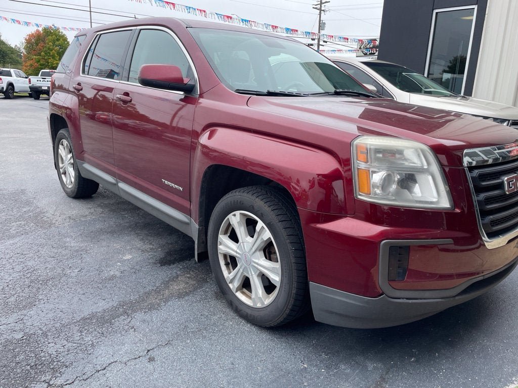Used 2017 GMC Terrain SLE AWD/4WD image 3
