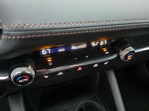 Used 2021 MAZDA MAZDA3 s image 19