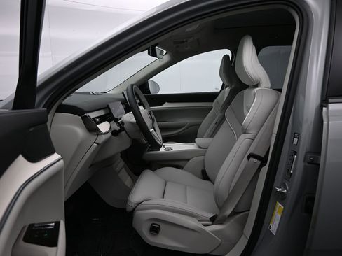 New 2025 Volvo EX90 Ultra image 22