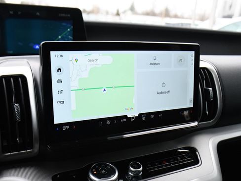 Used 2025 Ford Expedition Active image 29