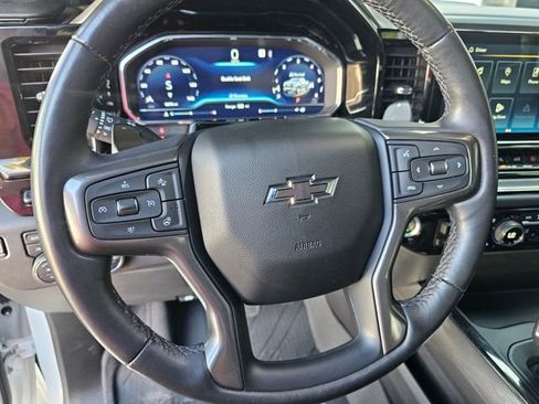 Used 2022 Chevrolet Silverado 1500 ZR2 w/ Technology Package AWD/4WD image 28