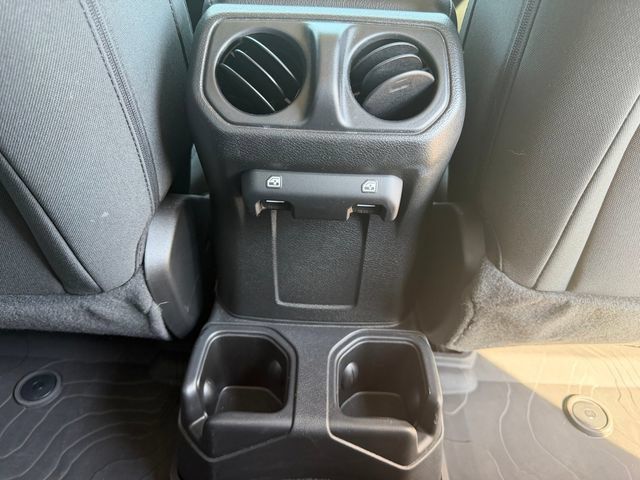 Used 2023 Jeep Wrangler Unlimited Sport AWD/4WD image 16