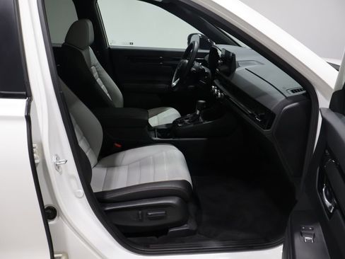 Used 2026 Honda CR-V Sport Touring image 25