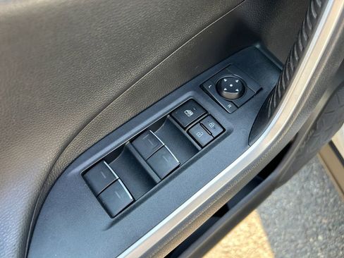 Used 2023 Toyota RAV4 Adventure image 23