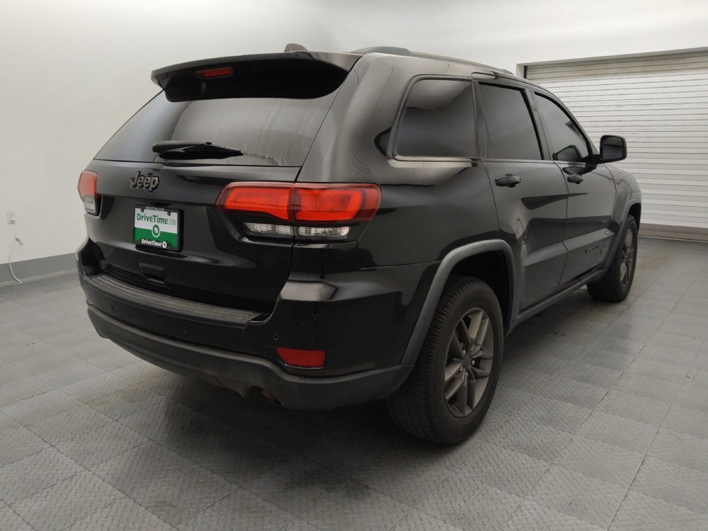 Used 2016 Jeep Grand Cherokee Laredo 75th Anniversary RWD image 9