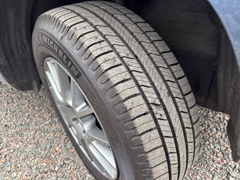 Used 2008 Toyota RAV4 Limited AWD/4WD image 9